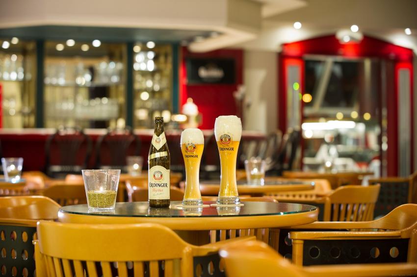 Hotel Bar