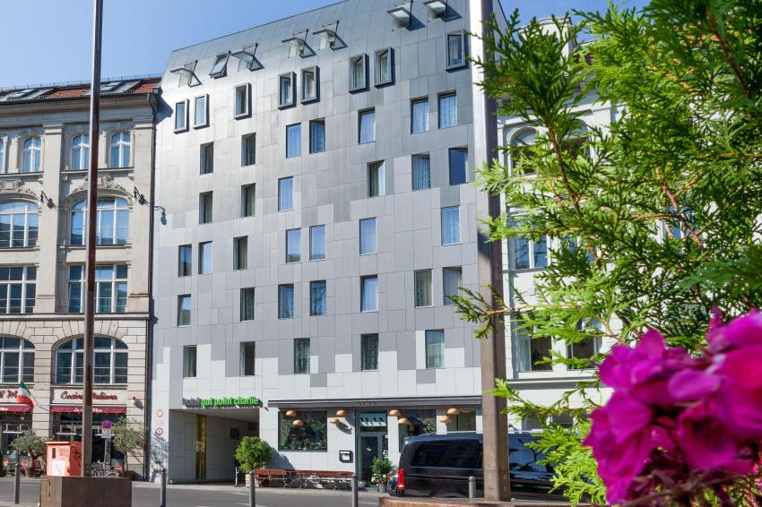 Hotel gat point charlie