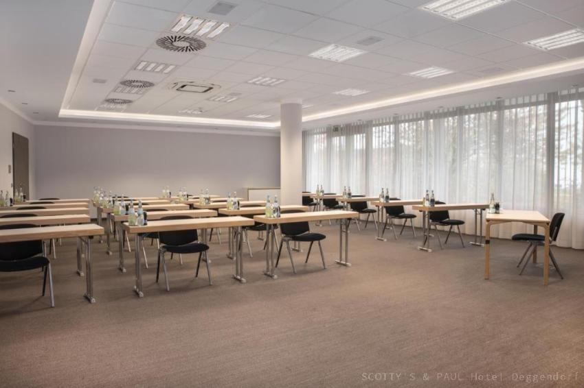 SCOTTY'S & PAUL Hotel Deggendorf