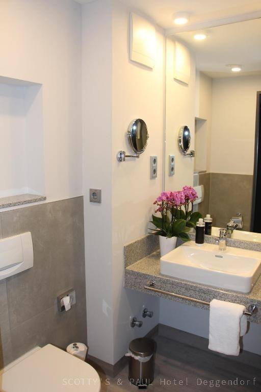 SCOTTY'S & PAUL Hotel Deggendorf