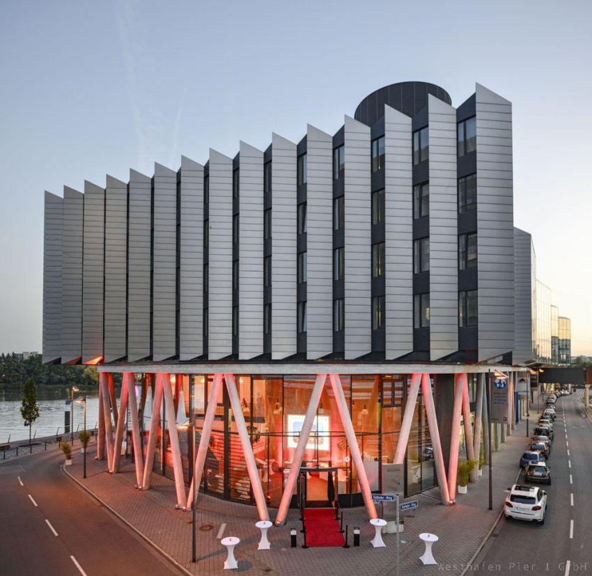 Westhafen Pier 1 GmbH