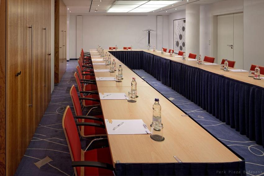 Tapestry room 1-3
