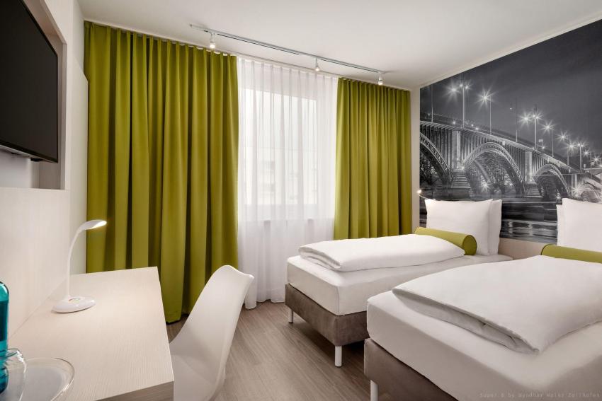 Super 8 by Wyndham Mainz Zollhafen
