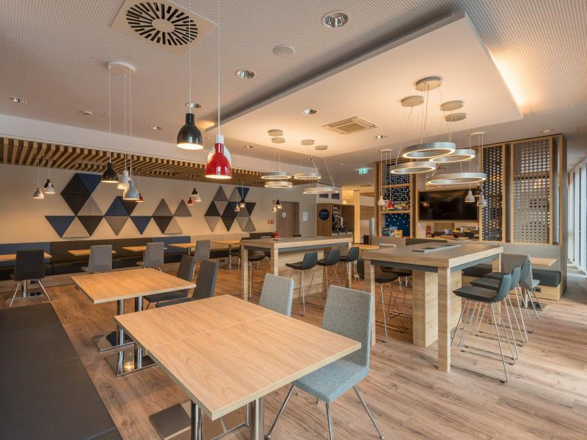 Holiday Inn Express Wuppertal - Hauptbahnhof
