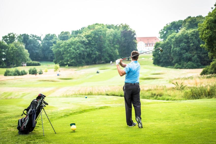 SCHLOSS Golfplatz