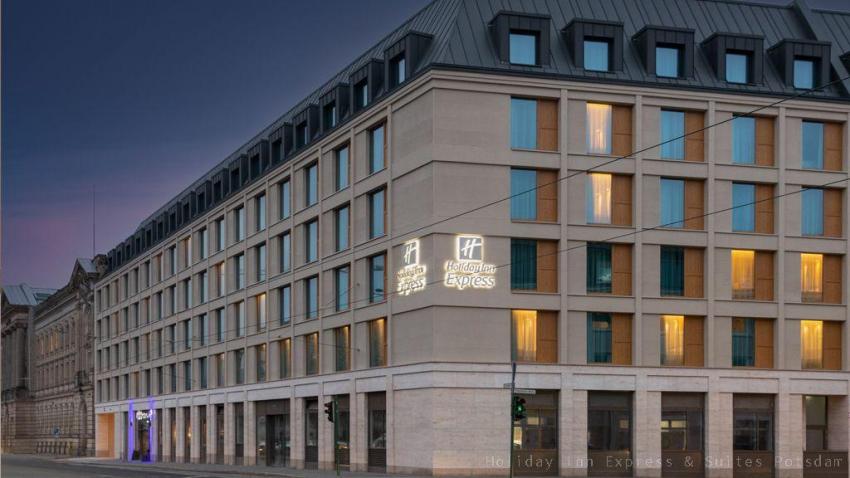 Holiday Inn Express & Suites Potsdam