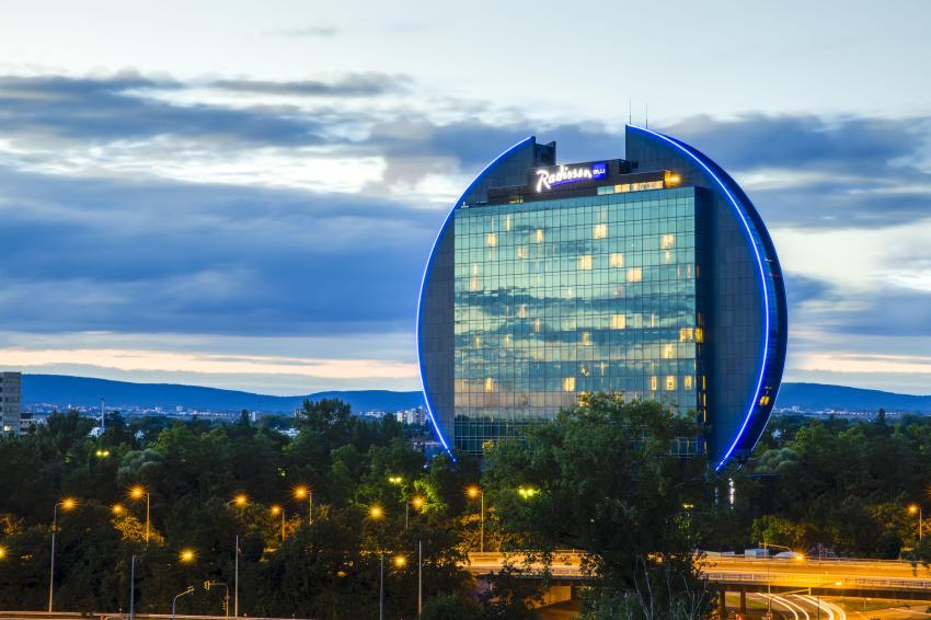 Außenansicht Radisson Blu Hotel, Frankfurt