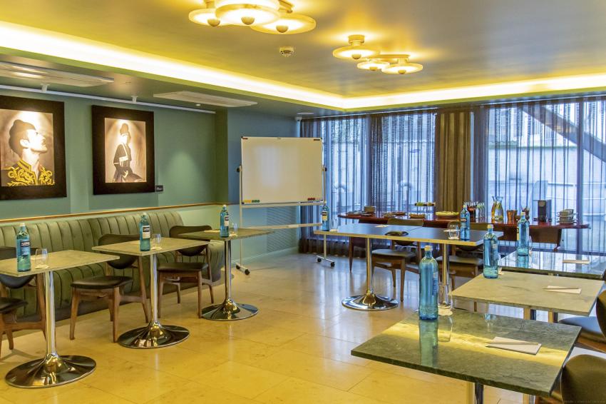 MUZE Hotel Düsseldorf - Handwritten Collection