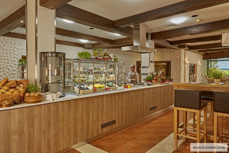 Buffet und Kochstation