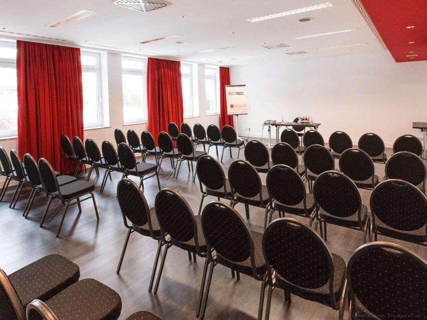 DORMERO Hotel Dresden Airport