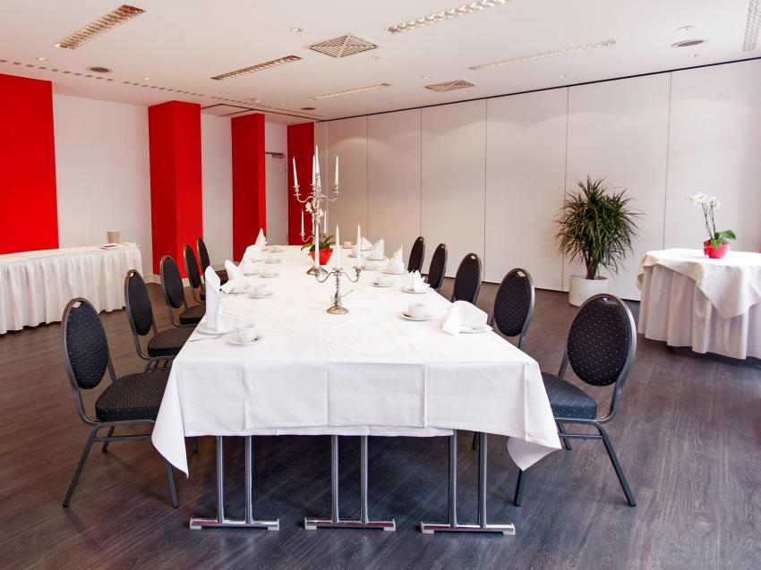 DORMERO Hotel Dresden Airport