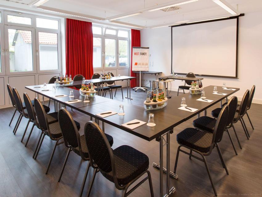 DORMERO Hotel Dresden Airport