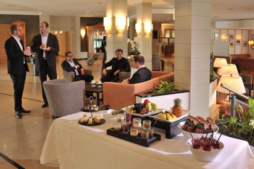 COURT HOTEL