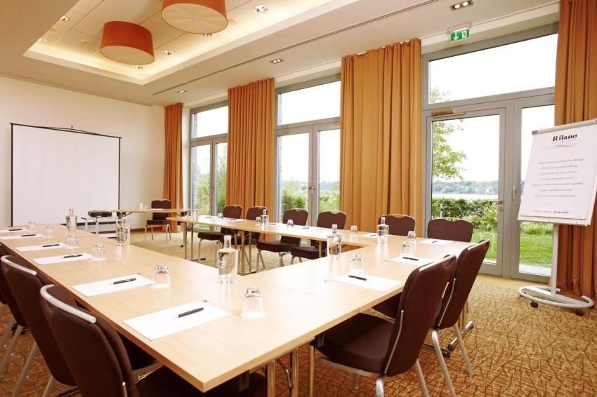 elaya hotel hamburg finkenwerder