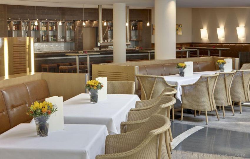 Atrium Bar H2O und Bistro