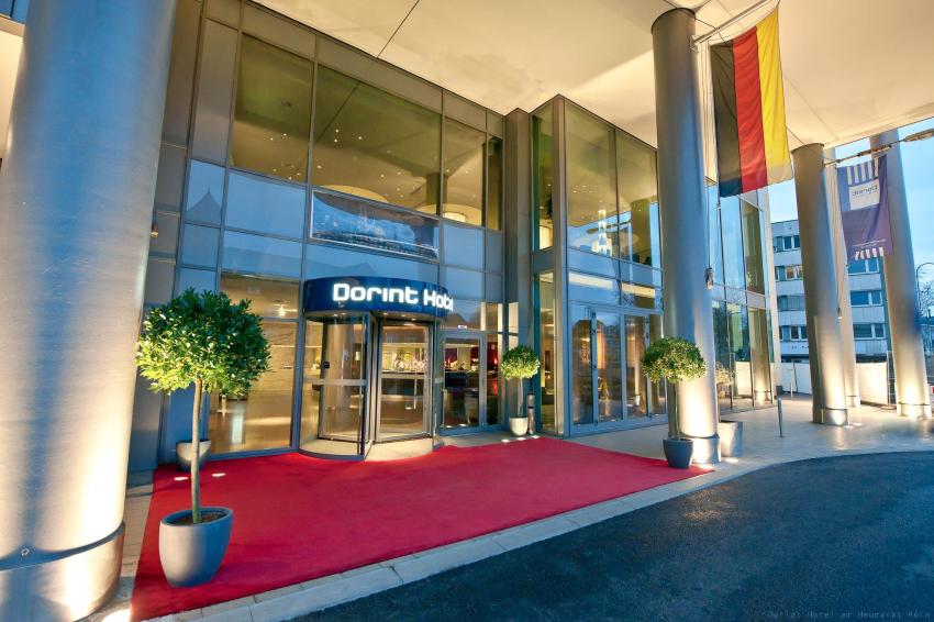 Eingang Dorint Hotel am Heumarkt Köln