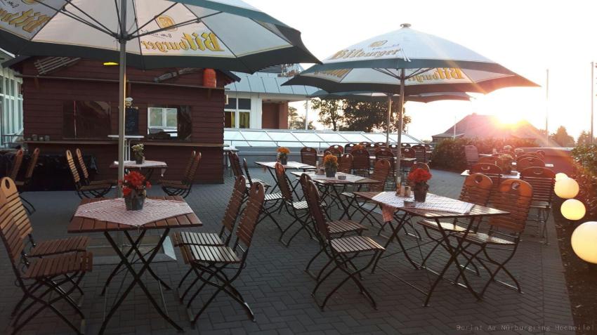 Dorint Wies'n mit Biergartenflair