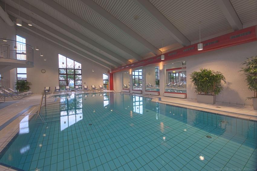 Pool- & Wellnessbereich 