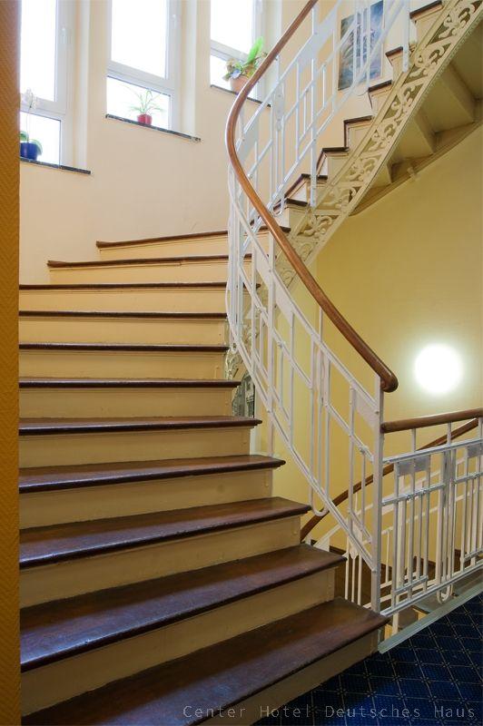 Treppenhaus, kein Lift auf Grund von Denkmalschutzauflagen