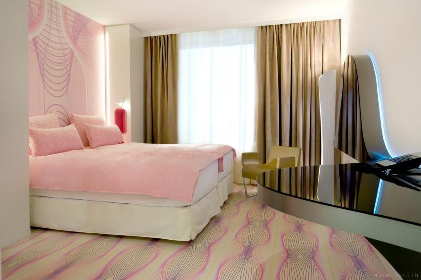 Standard Room (Pink)