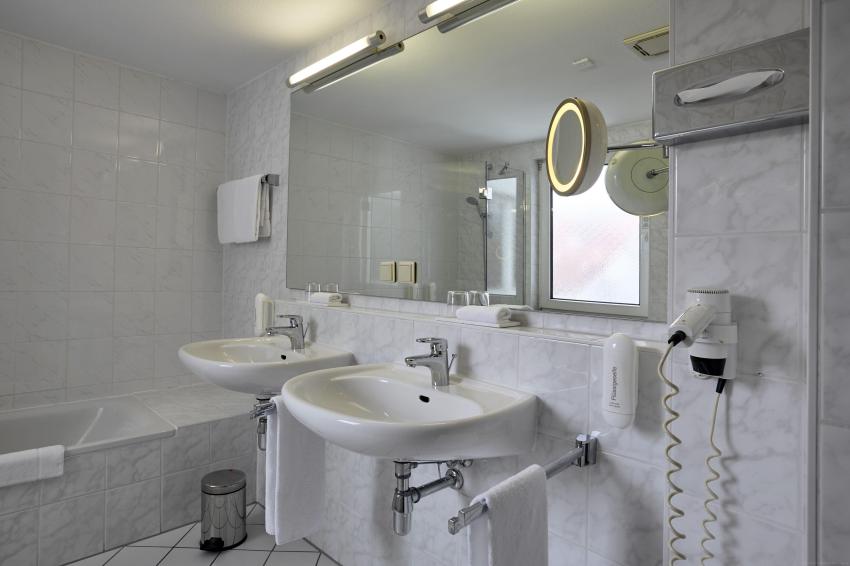 Badezimnmer Junior Suite