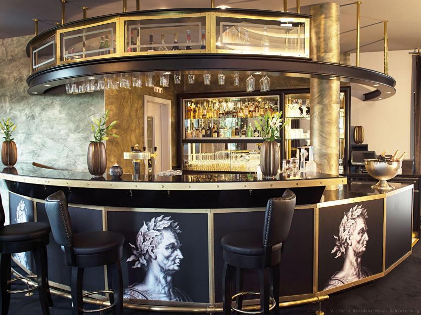 Caesar's Bar