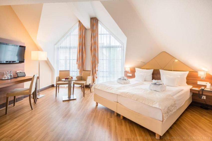 BEST WESTERN PLUS Hotel Am Schlossberg Zimmer