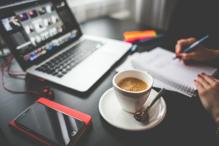 Arbeiten am Schreibtisch